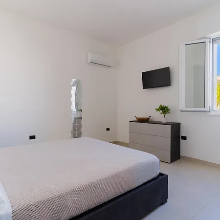 Onyx House - Salento Selection 托雷拉皮罗